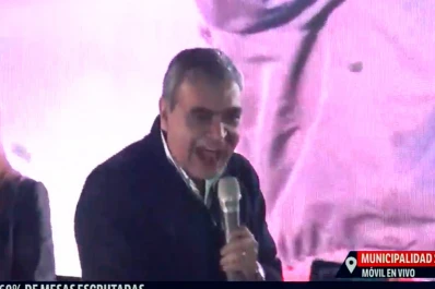 Alfaro se autoproclamó ganador en la Capital y cargó contra la Provincia