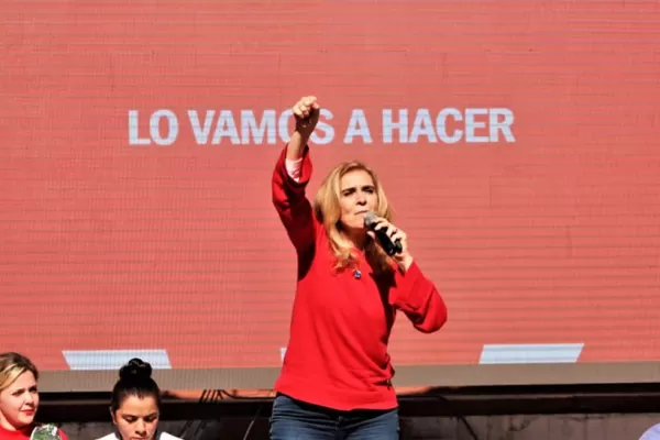 Elías de Pérez prometió no bajar los brazos para “transformar Tucumán”