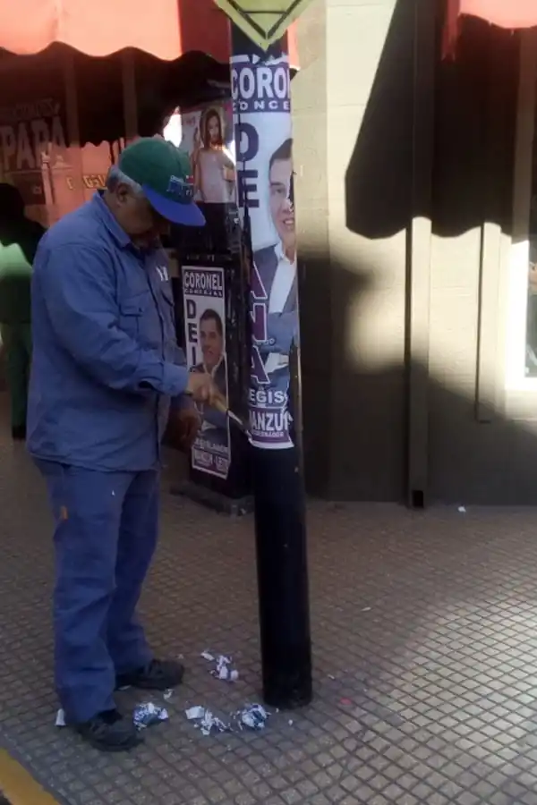 Comenzó la limpieza de la ciudad parar dejar atrás la propaganda política