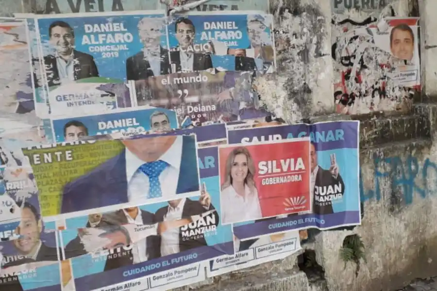 Comenzó la limpieza de la ciudad parar dejar atrás la propaganda política