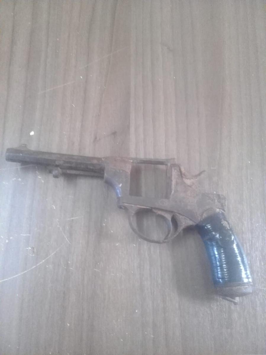 Estaba detenido por robo y al quedar libre aprovechó para atacar tres casas en un día