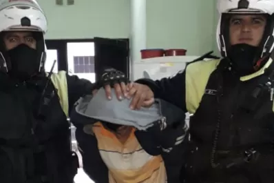 Detienen a un hombre acusado de apuñalar a un joven en el Mercofrut