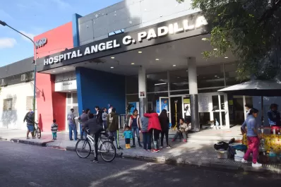 Tomaba con amigos, discutió y terminó muerto