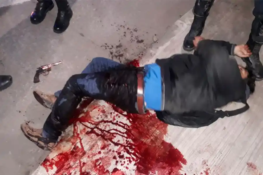 El ladrón herido, detenido por la Policía.