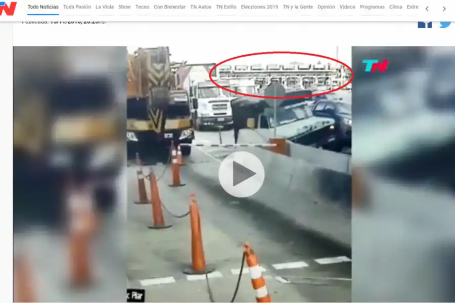 No, estas camionetas no chocaron en el Paseo del Bajo