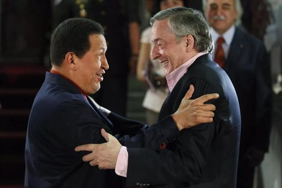 ENTENDIMIENTO BINACIONAL. Hugo Chávez y Néstor Kirchner. reuters 