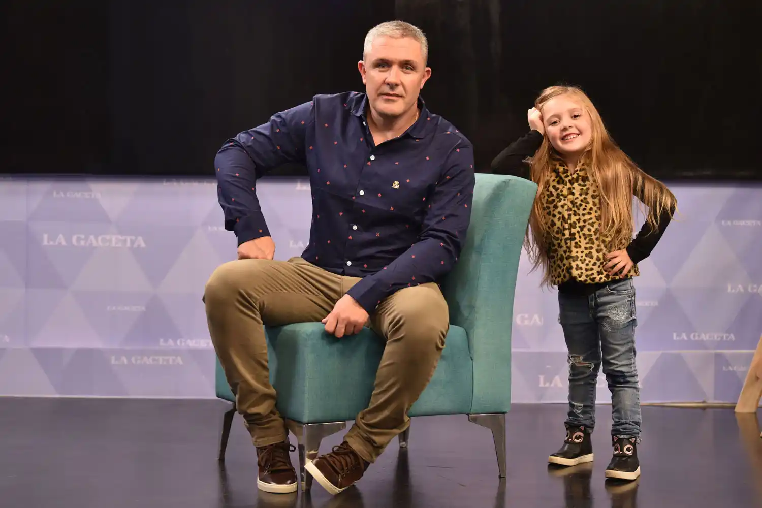 Horacio Bemergui y su hija Lola. Ropa de Hardfield.