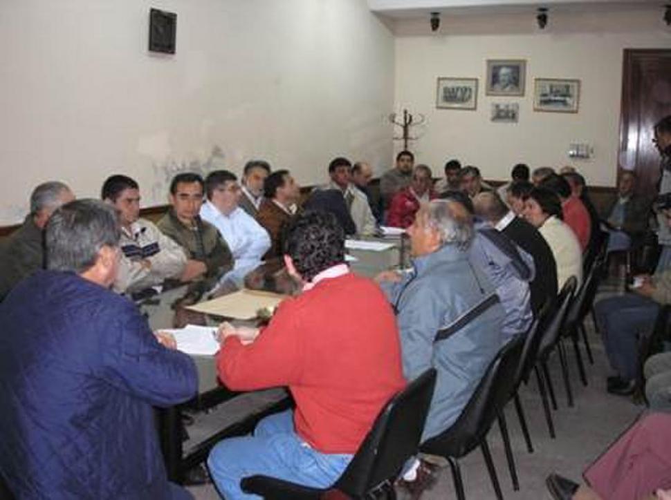 AVANCES. Imagen de una de las reuniones entre técnicos y productores.