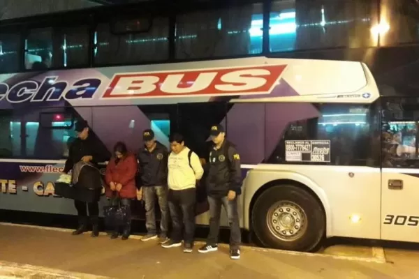 Con papeles falsos, llevaban a un recién nacido desde Jujuy hasta Buenos Aires