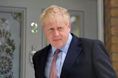 Debates por la sucesión de May