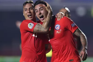 Copa América: Chile, el bicampeón, goleó 4-0 a Japón en el debut