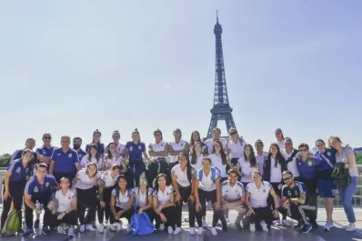Visitaron la Torre Eiffel y esperan dar el batacazo