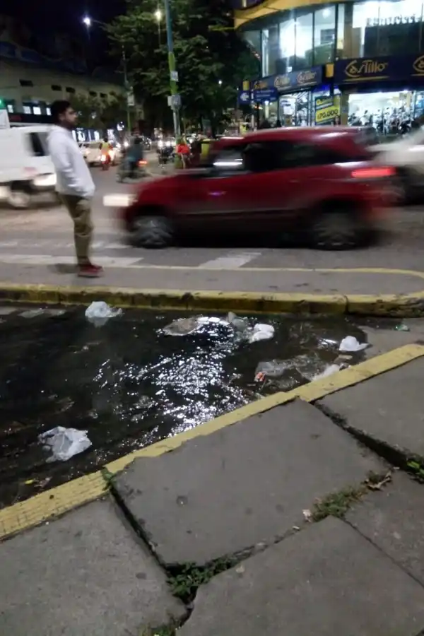 Camión sin luces entre Famaillá y Alberdi