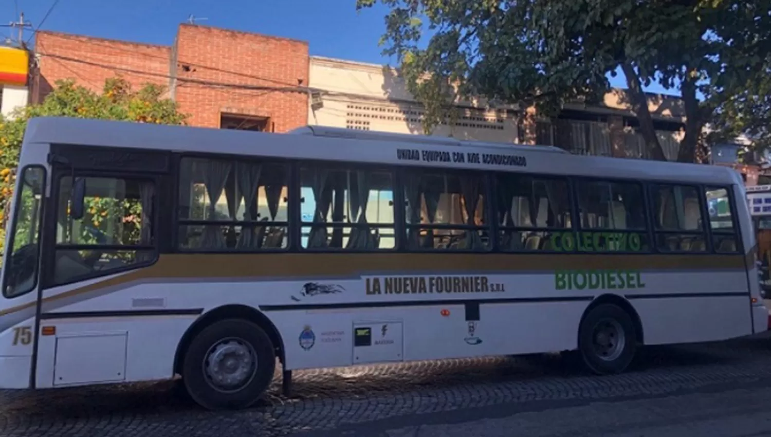 Presentan en Tucumán el BioBus, un colectivo que funciona con biodiesel