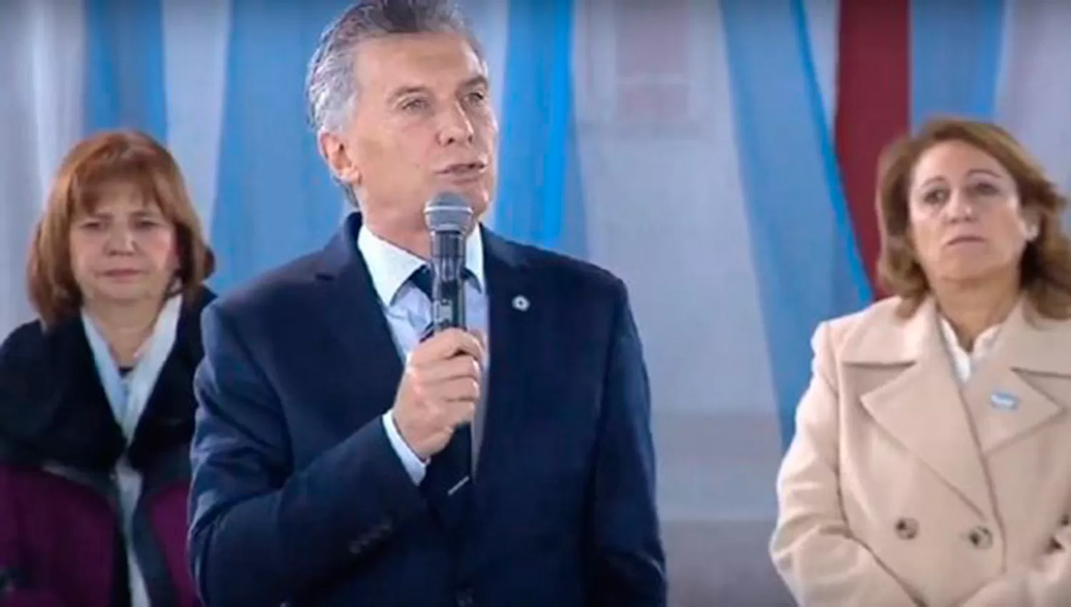 EN ROSARIO. Macri encabezó los actos por el Día de la Bandera.