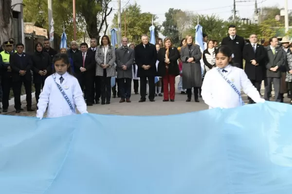 El Boleto Universitario equipara a los jóvenes del interior con los de la capital, dijo Jaldo