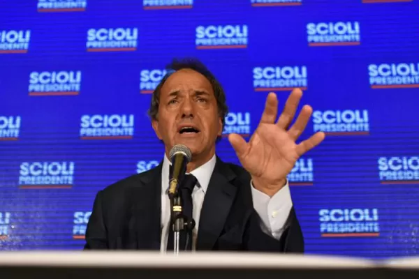 Scioli se bajó de su precandidatura presidencial y no habrá PASO en el kirchnerismo