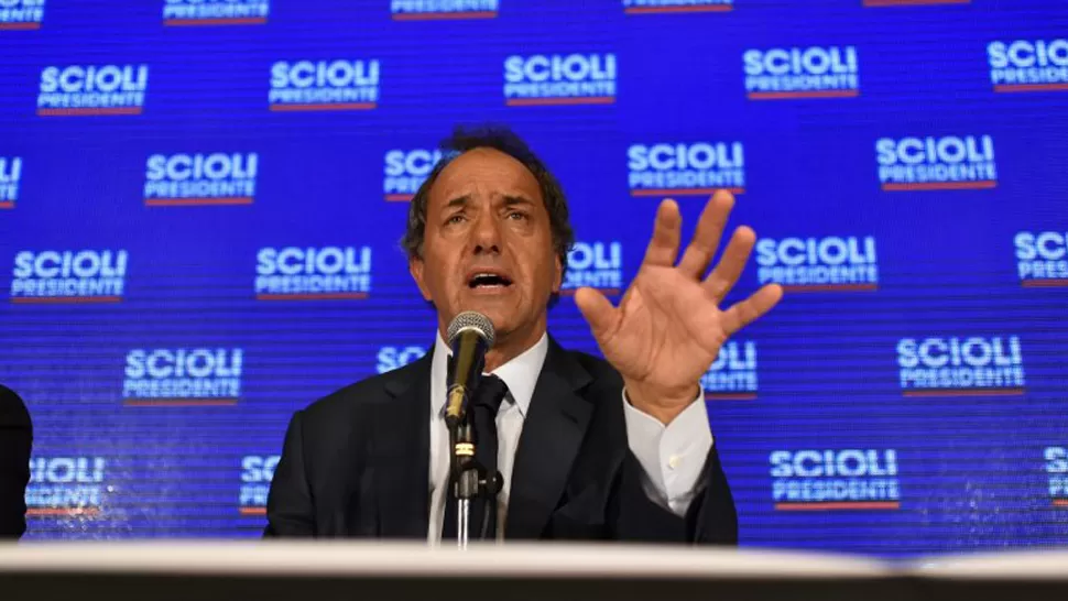 Scioli se bajó de su precandidatura presidencial y no habrá PASO en el kirchnerismo