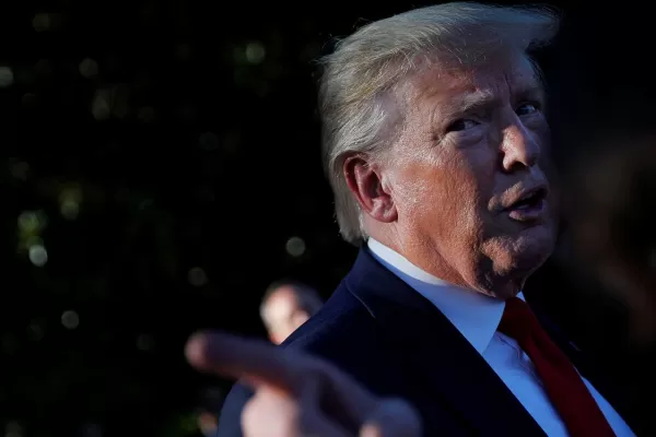 Una escritora denuncia que Trump la violó en 1995