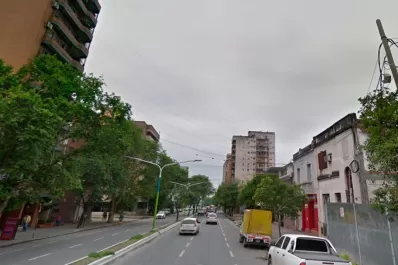 En avenida Sarmiento al 100 roban pese a que hay policías recorriendo la zona