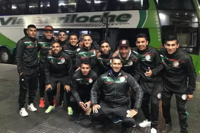 “Pocos pero locos”, se denominan los hinchas de San Jorge