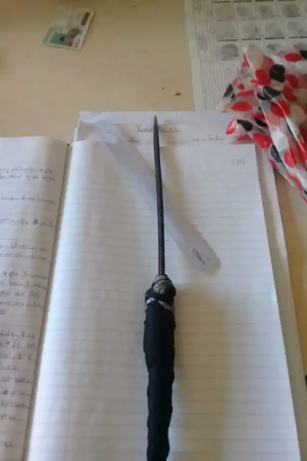 PUNTA CON LA QUE EL ASALTANTE AMENAZÓ A LOS PASAJEROS