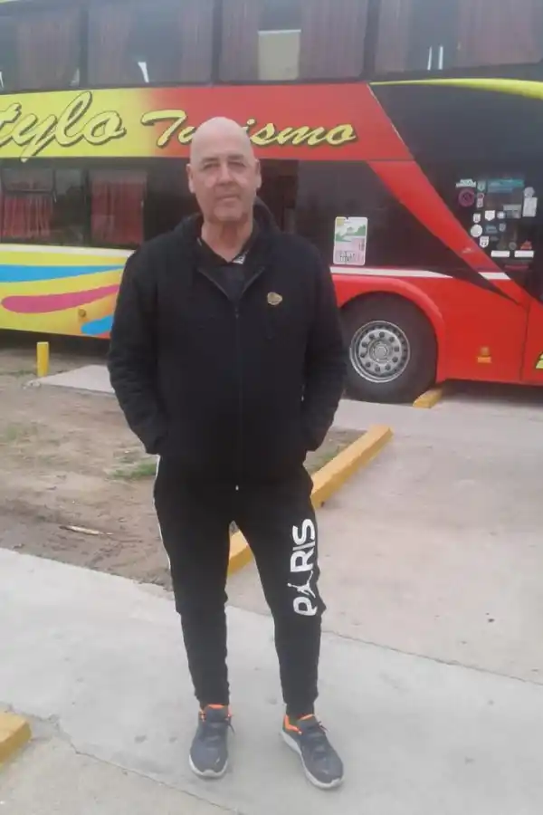 El colectivo de la tristeza: familiares abatidos e hinchas furiosos y “maltratados”