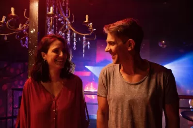 No soy tu mami, una comedia romántica que pone en crisis una decisión