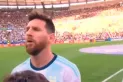 Esta vez sí: Messi cantó el himno