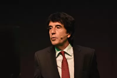 Melconian: a Macri le tocó desarmar el espanto que dejaron y volver al mundo