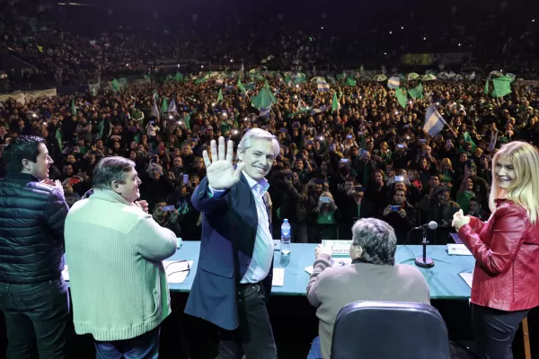 Nos dijeron que el mundo nos recibiría y vendrían inversiones, pero el mundo ni nos miró