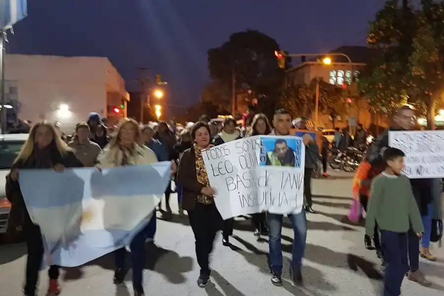 Tras la muerte de un policía, vecinos de Aguilares marcharon para exigir seguridad