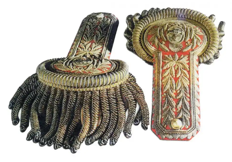 CHARRETERAS DE ROCA. Las conserva actualmente el Museo Histórico Nacional.