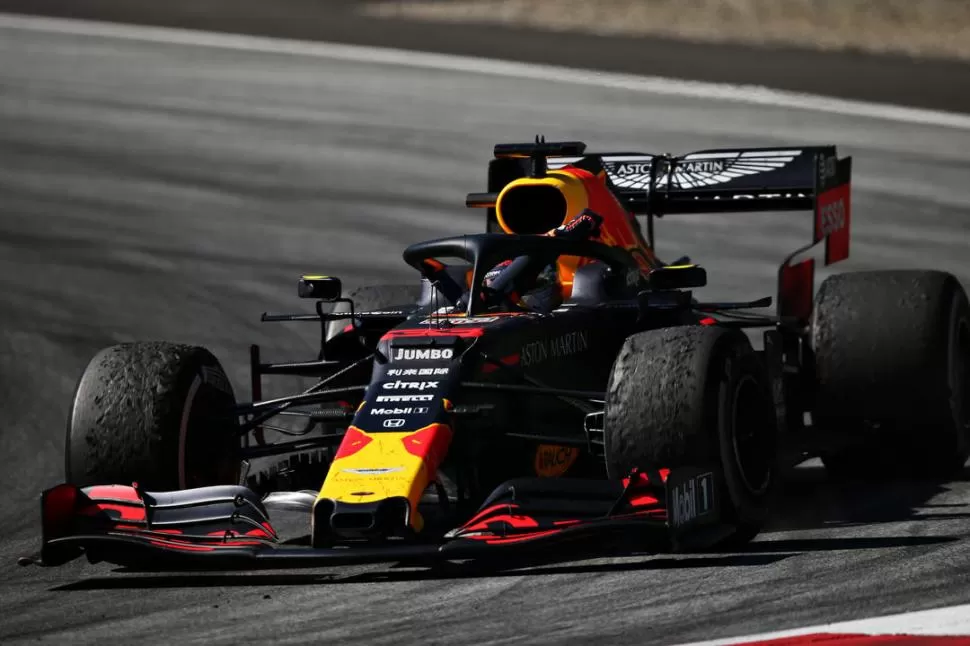 TREMENDA REMONTADA. Tras un inicio complicado, Verstappen recuperó muchísimas posiciones y se quedó con la carrera. Red Bull Content Pool