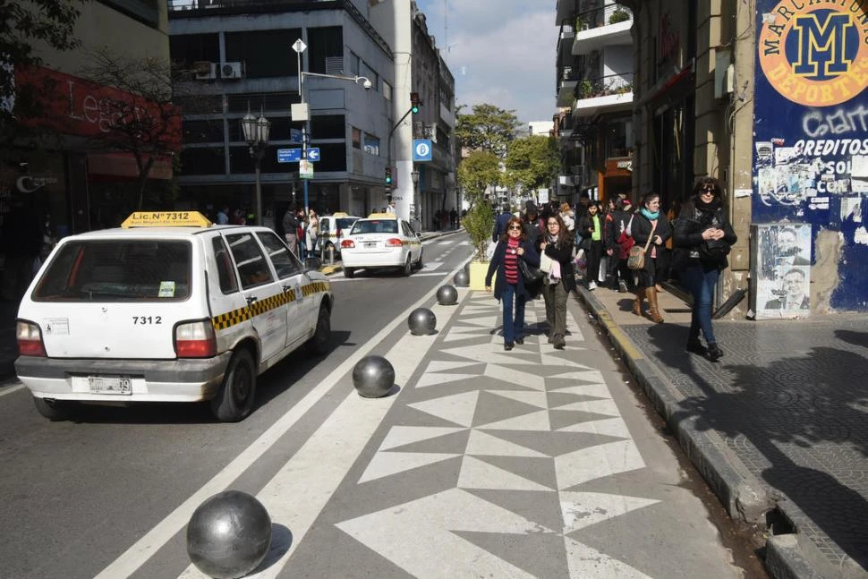 EN 25 DE MAYO. En las cuatro cuadras semipeatonales de esta arteria ya se completaron los trabajos. la gaceta / foto de analia jaramillo 