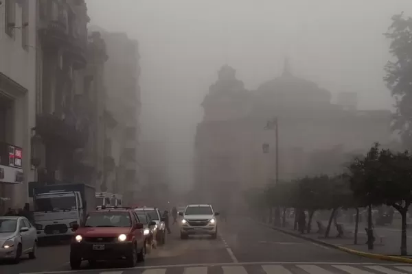 Los tucumanos arrancaron el martes con una intensa neblina