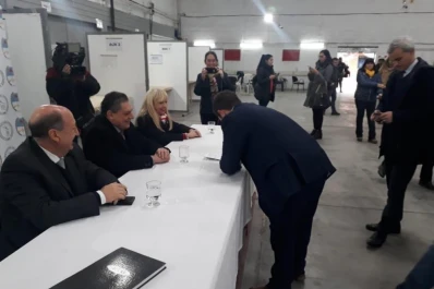 Uno de cada dos electores votó por Manzur y Jaldo, según el conteo final