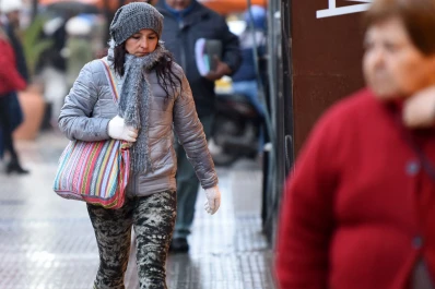 Salí con mucho abrigo: anuncian una mañana fría y cielo algo nublado