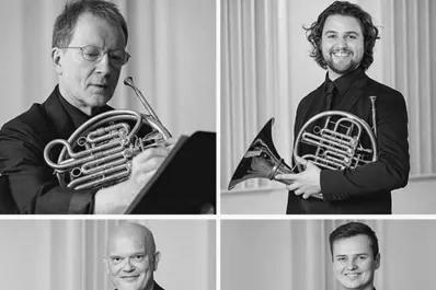 El corno deja la fila de la orquesta y se vuelve solista