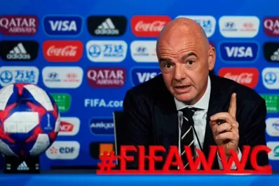 El presidente de la FIFA propuso un mundial femenino con 32 selecciones y la suba en los premios