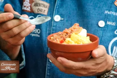 Hoy, en Cocinando con Maxi: polenta con salsa bolognesa