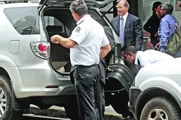 Desestiman la denuncia y sobreseen a todos los involucrados en la causa por las valijas legislativas