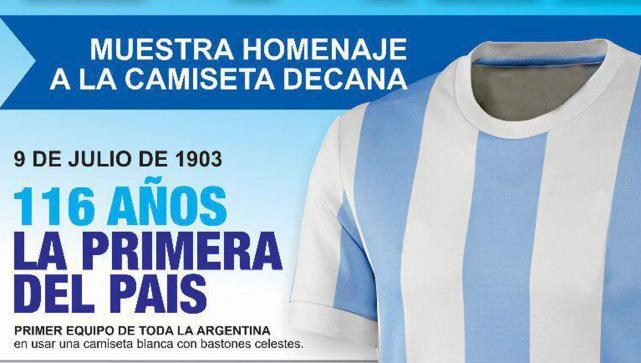 Nike Camiseta Futbol Segment III Celeste y Blanca