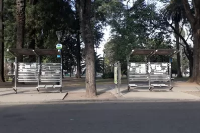 Sin colectivos: el paro se levantará cuando se abonen los salarios