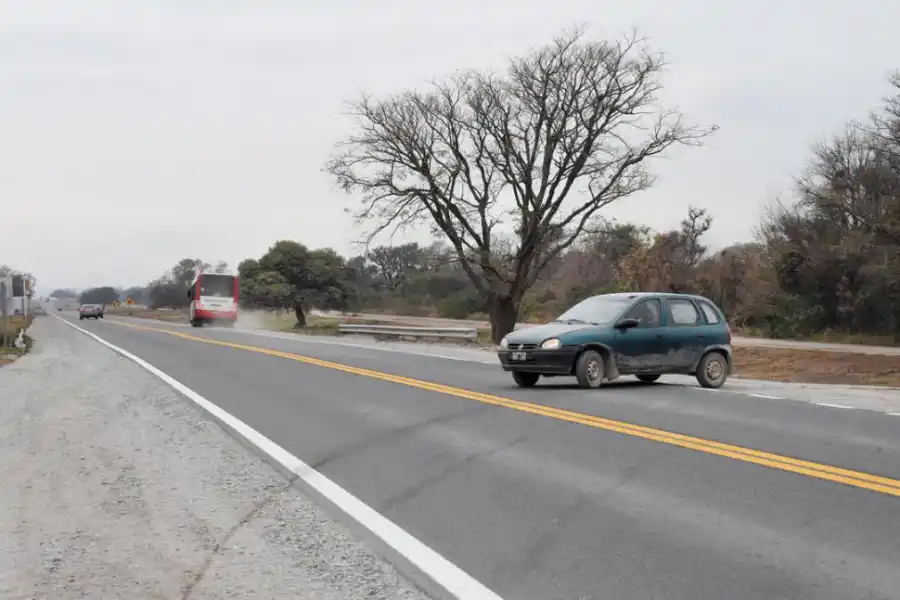 TRÁNSITO. Los vecinos remarcan que el cruce es un punto inseguro. la gaceta / fotos de Analía Jaramillo