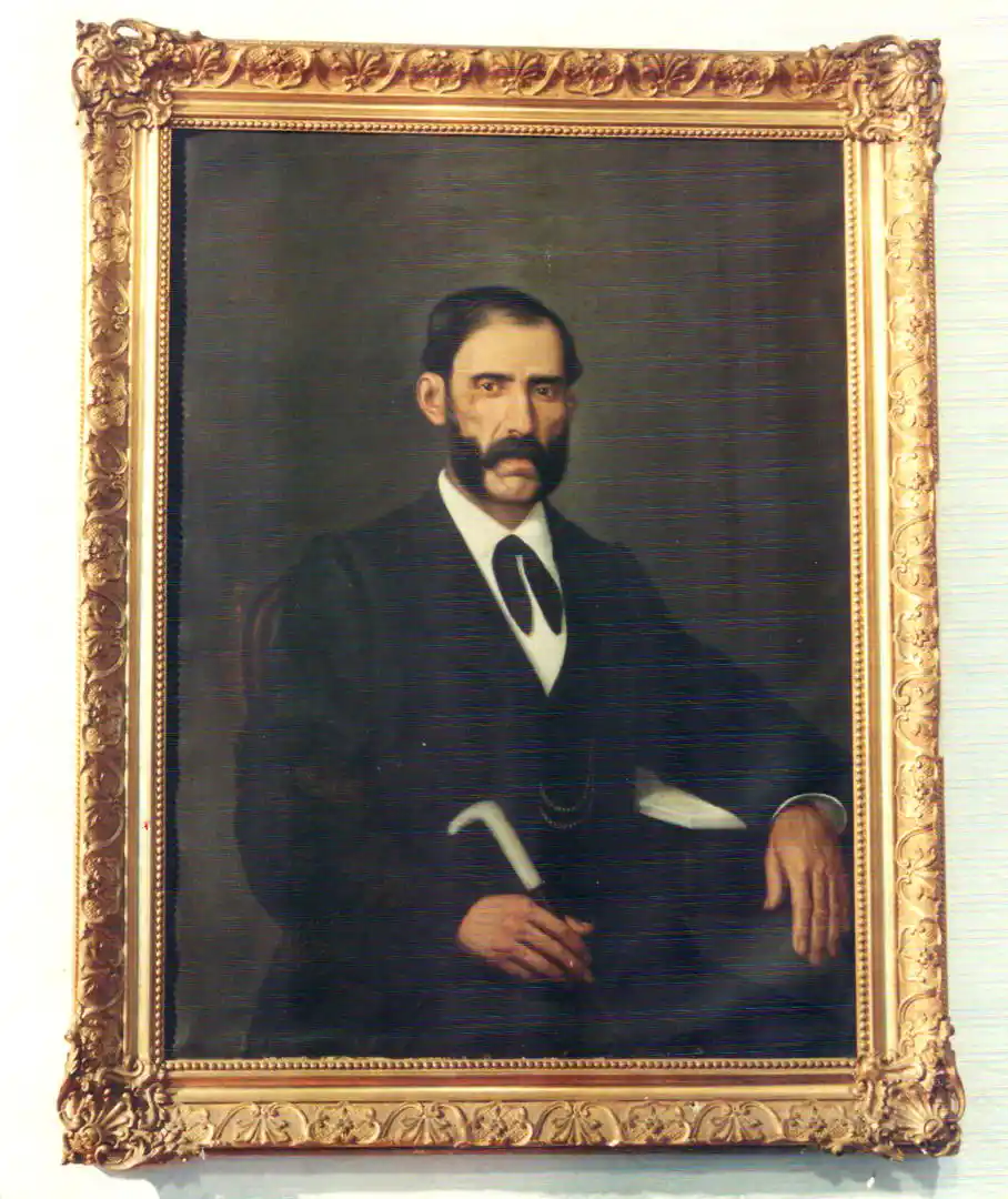 EN LOS RETRATOS. El coronel Julián Murga con su bastón, en el óleo de Ignacio Baz.