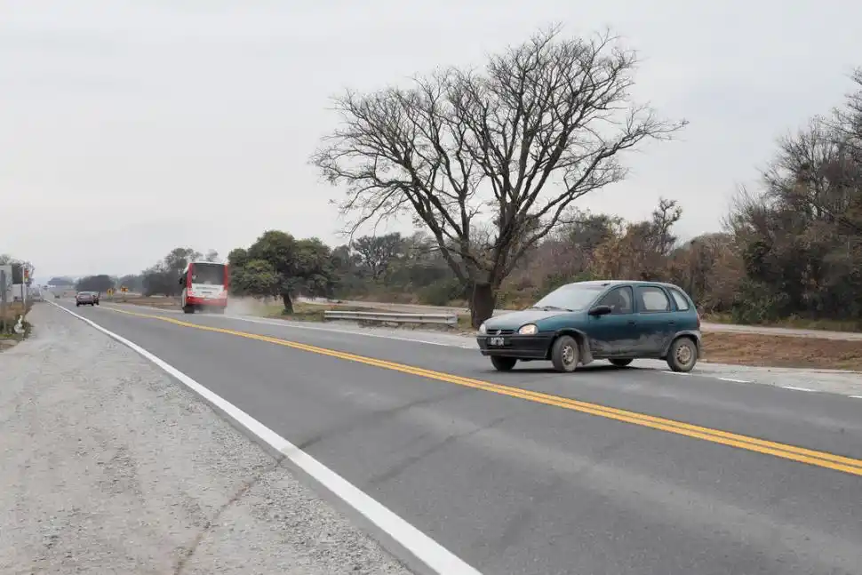 TRÁNSITO. Los vecinos remarcan que el cruce es un punto inseguro. la gaceta / fotos de Analía Jaramillo
