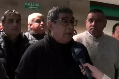 El paro de colectivos podría extenderse hasta el viernes