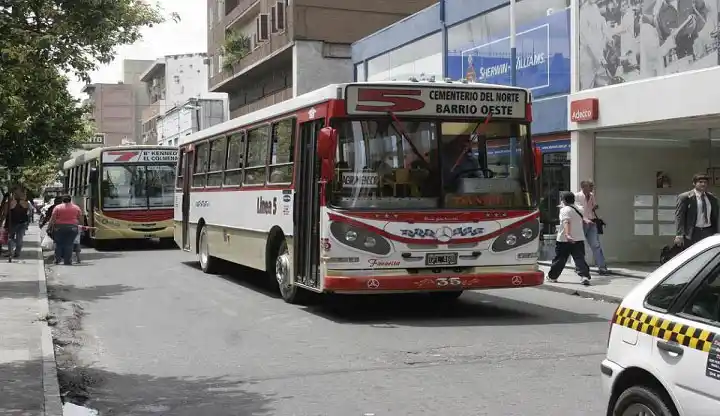 Manzur, sobre el paro de colectivos: esto se debe resolver lo antes posible