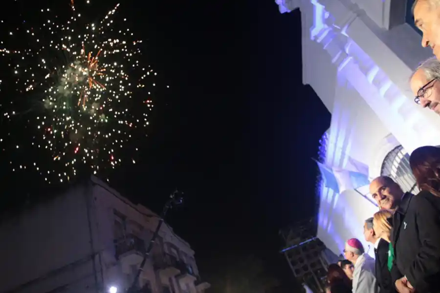 DIA DE LA INDEPENDENCIA. El himno en la Casa Histórica.